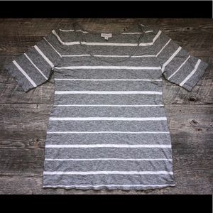 A Pea in the Pod Striped Quarter Length Shirt